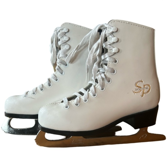 Jamie Sale & David Pelletier Figure Skates (13) - Picture 1 of 4